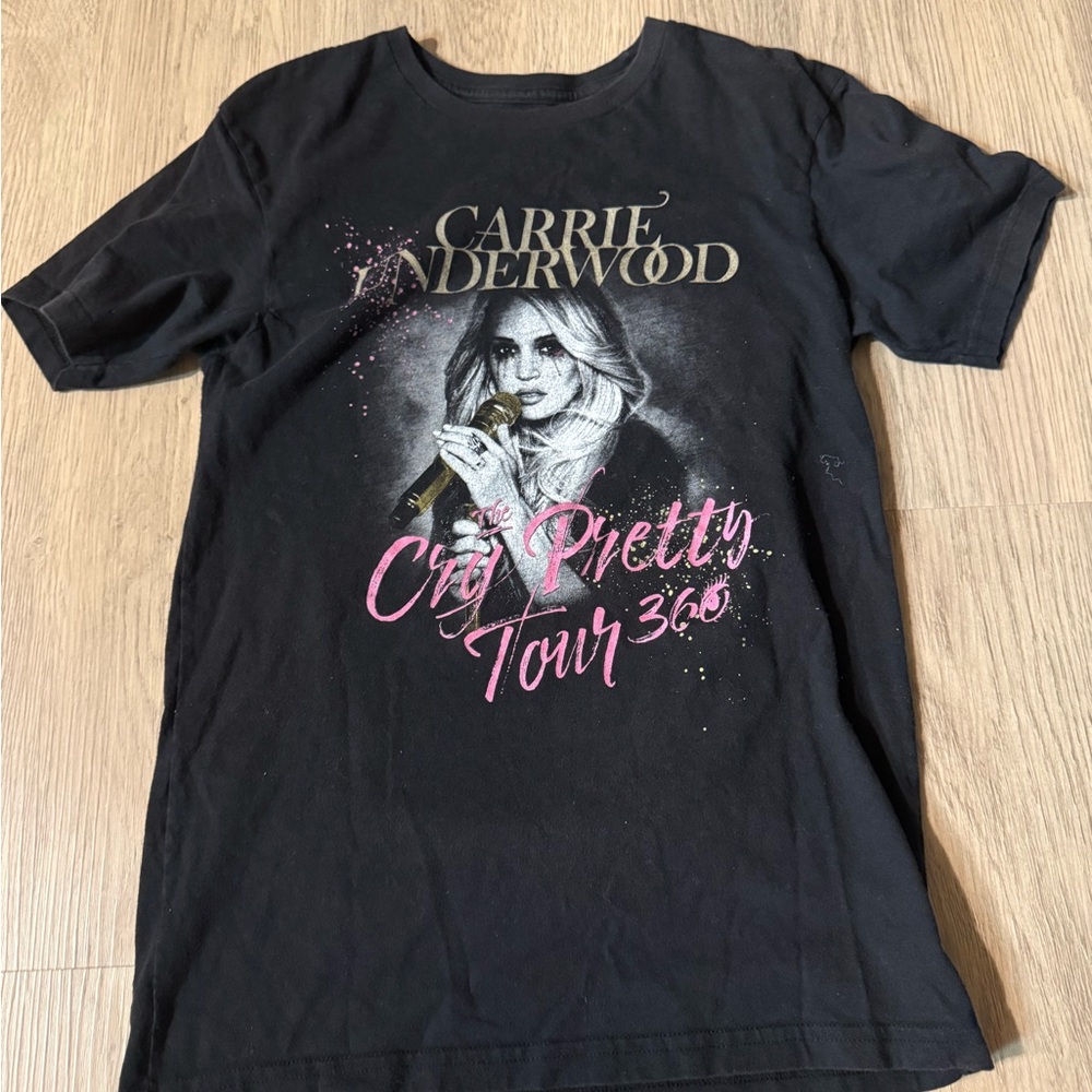 Carrie Underwood Black Graphic T-Shirt